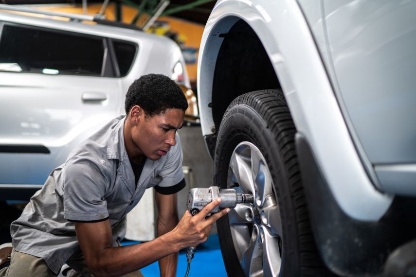 Mechanic in Automotive Shop