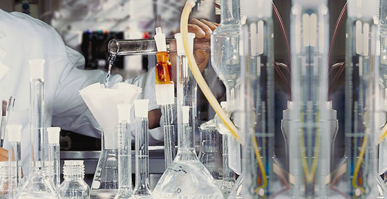 Close-up image of a chemistry set
